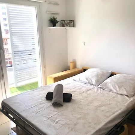 Le Peri Central Avec Balcon * Saint-Etienne (Loire)